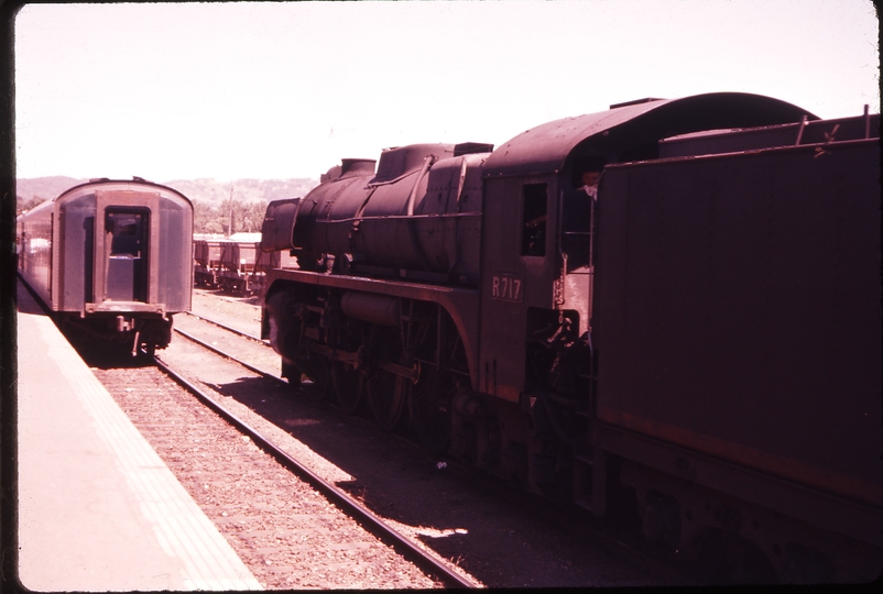 100287: Ararat - R 717 Receding view of locomotive in No 2 Road