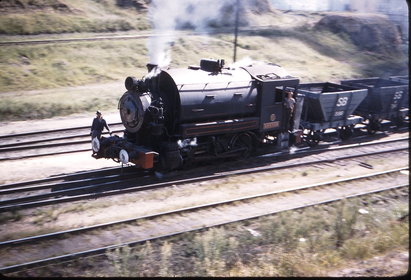 100447: Port Kembla Shunting empty coal wagons AIS Bantam 0-6-0ST