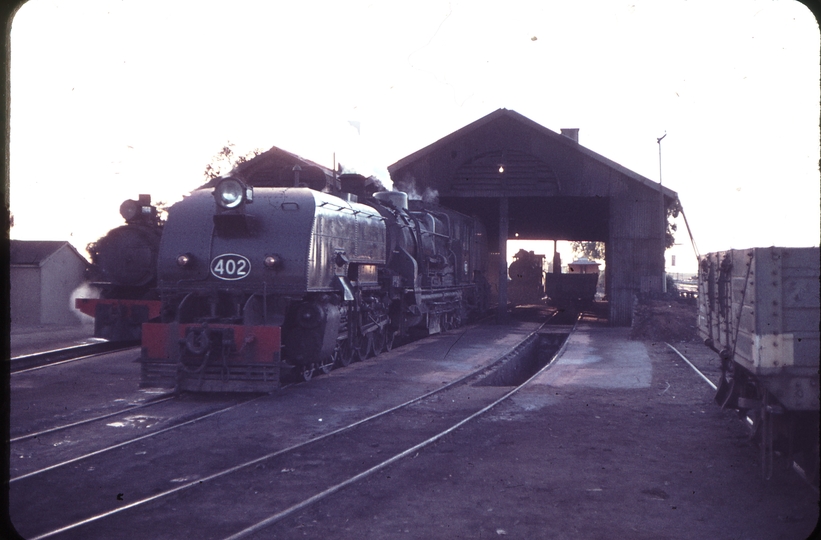 101849: Cockburn Locomotive Depot T 244 402