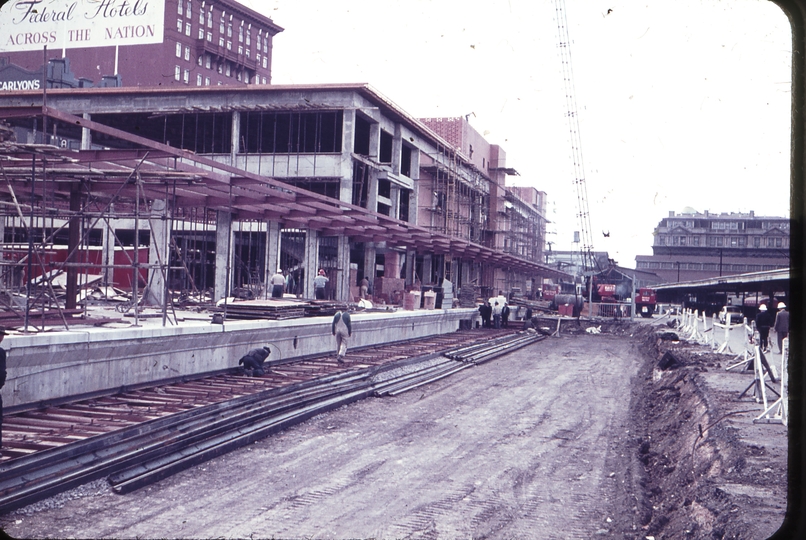 102047: Spencer Street Construction of Tracks Platform and Building at No 1 Platform