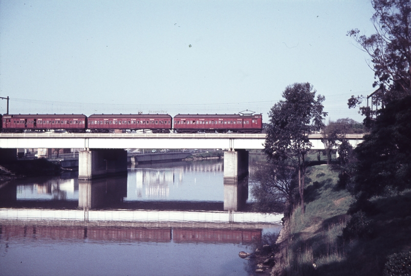 103220: Cremorne Bridge Tait Suburban Train