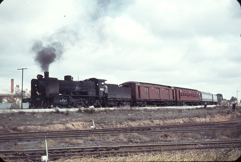 104901: Mildura Locomotive Depot Up AREA Special N 462