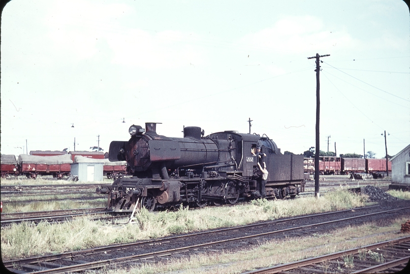 105197: North Geelong Yard Shunter J 552