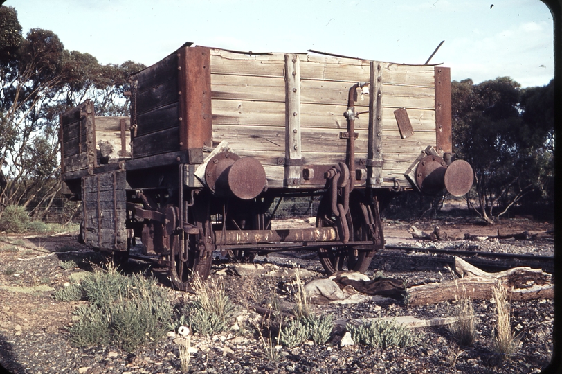 105321: Peebinga 4-w wagon at end of track