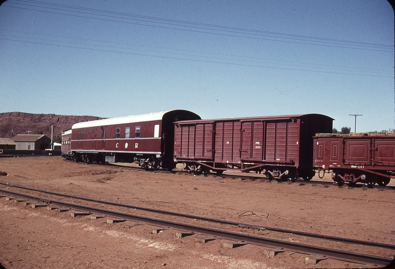 106187: Alice Springs Standard Gauge and Narrow Gauge profile vehicles coupled together