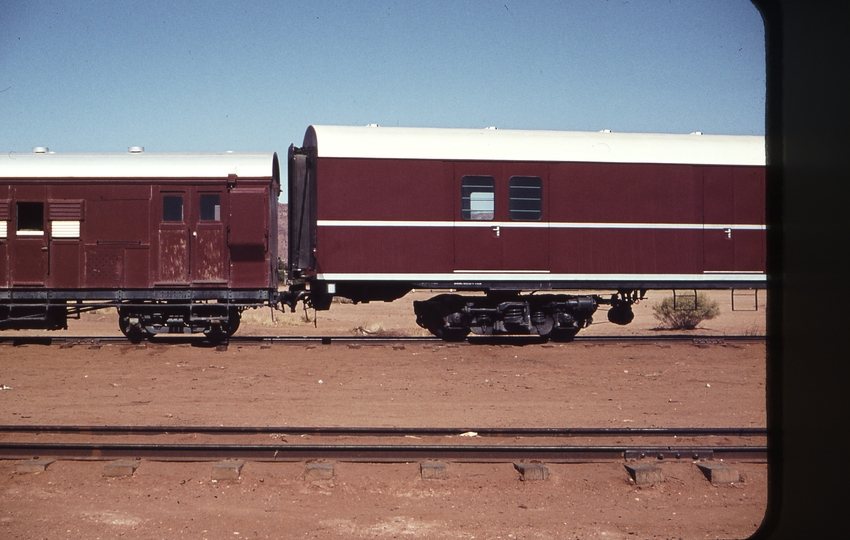 106190: Alice Springs Standard Gauge and Narrow Gauge profile vehicles coupled together