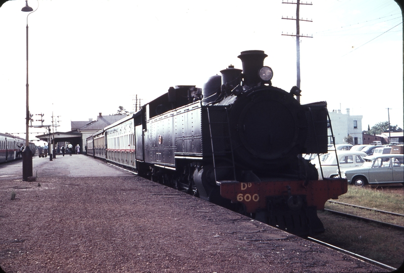 106786: Midland 4:35pm Down Passenger to Chidlow Dd 600 Last steam hauled local train