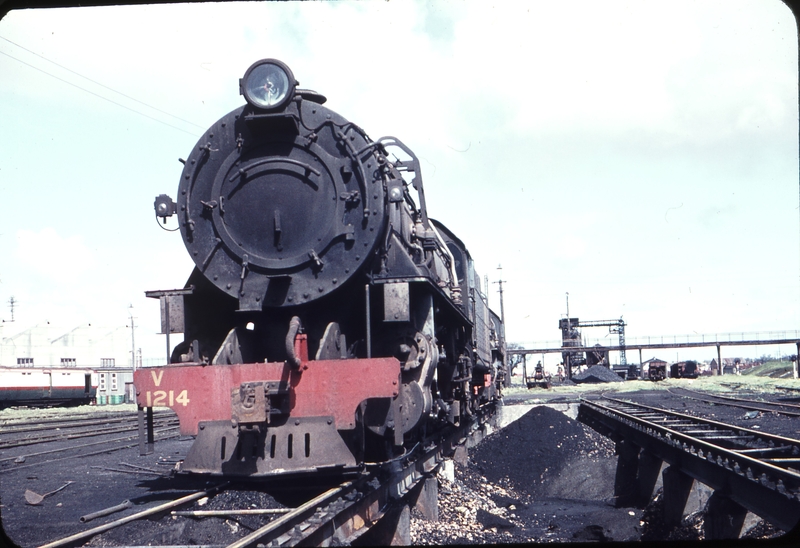 107691: East Perth Locomotive Depot V 1214 V 1201