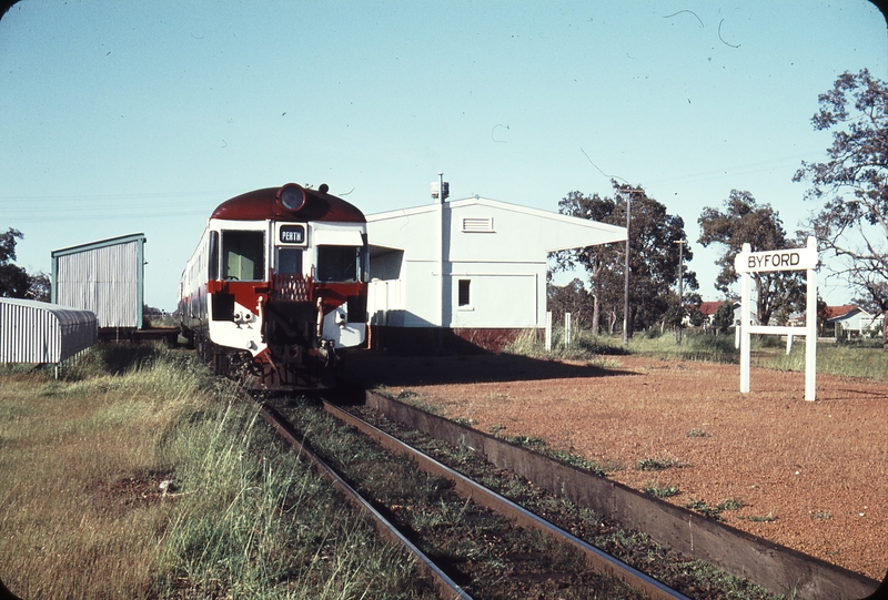107904: Byford Up Suburban Railcar