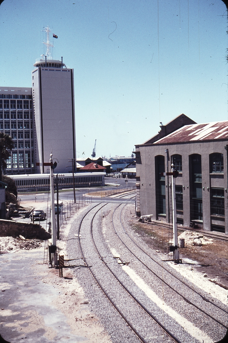 108617: Fremantle Roundhouse looking towards station