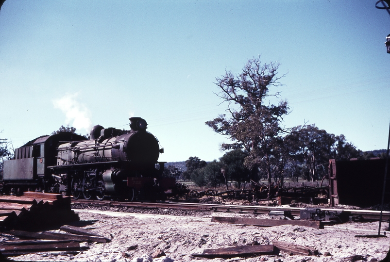 109294: Mundijong Junction Down Goods Pmr 722 Passing clean-up of train wreck