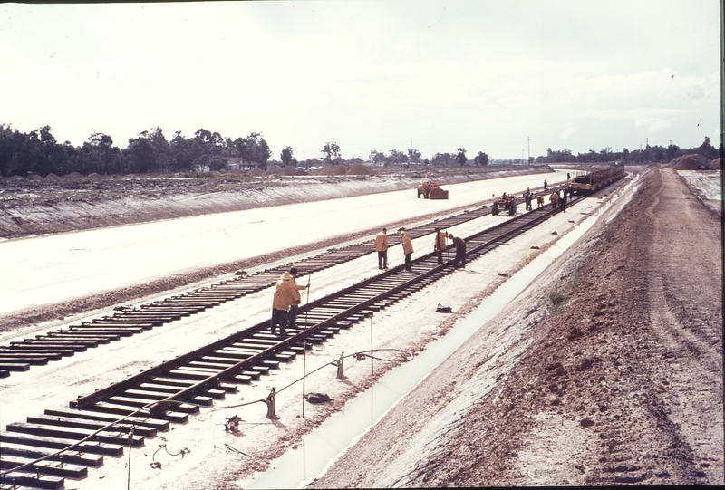 109493: Laying SG Tracks on deviation opposite Forrestfield Locomotive Depot