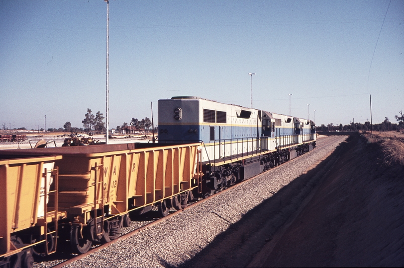 109960: Forrestfield Opposite Locomotive Depot Down Ore Empty L 263 L 268 L 266