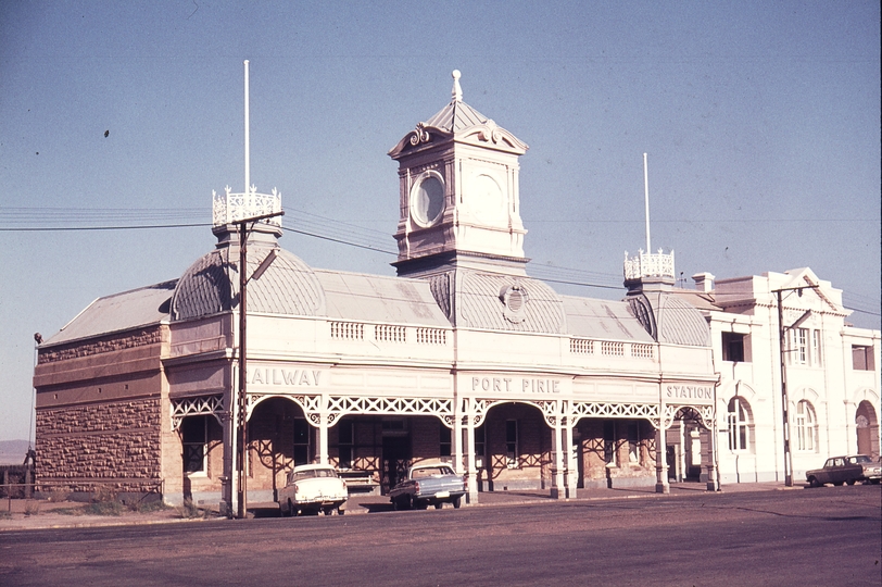 110043: Port Pirie Ellen Street Station Building
