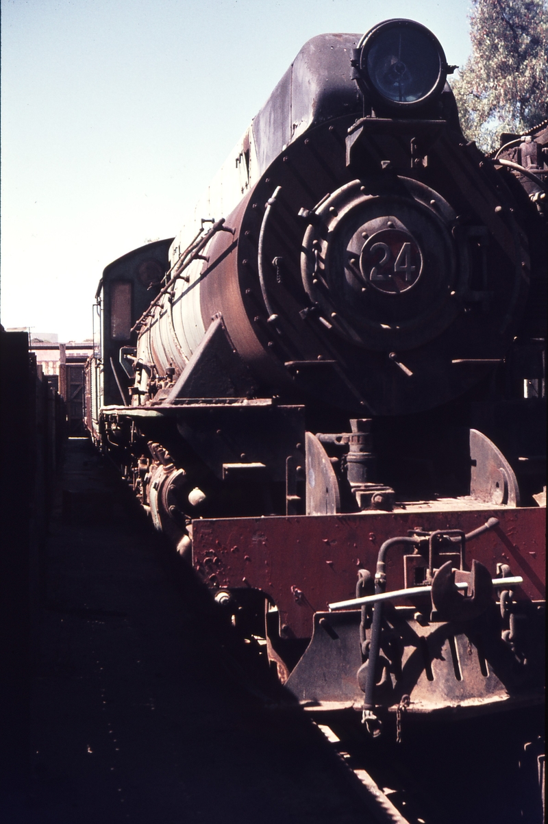 110063: Railwaytown Engine Shed W 24