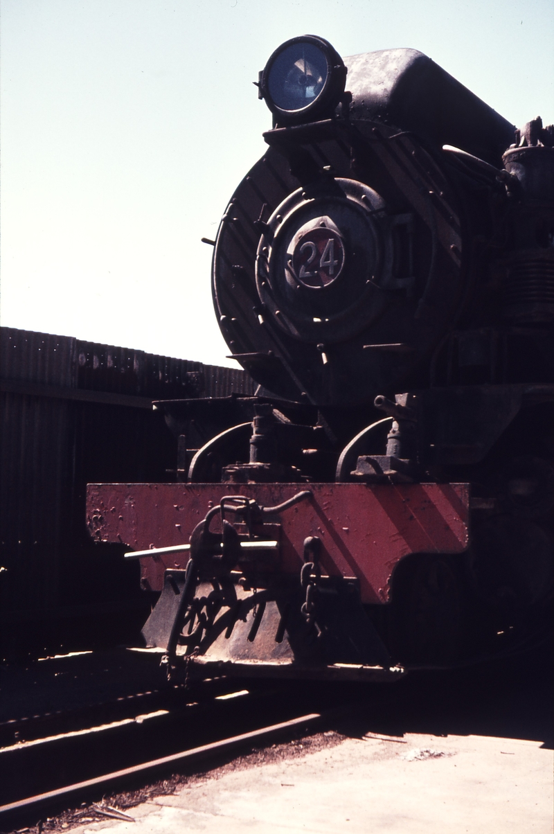 110064: Railwaytown Engine Shed W 24