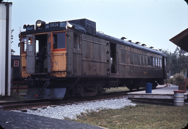 110615: Delson QC Canadian Railway Museum CN Gas Electric Railcar 15824