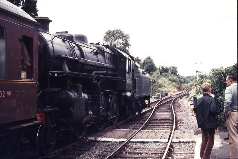 111008: Severn Valley Railway Hampton Loade SAL Passenger to Bridgnorth ex BR 43106