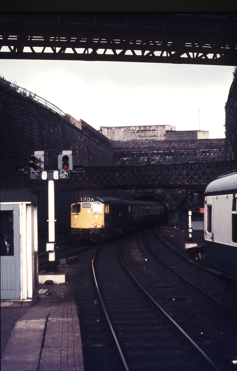 111316: BR Glasgow LKS Queen Street Passenger Train