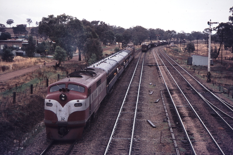112213: Glenrowan Loop Down ARE Special GM 32 Up Goods in Background