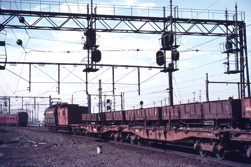 112325: Dudley Street Transfer train for narrow gauge wagons to Belgrave E 11xx