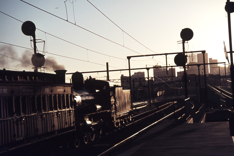 112456: Richmond Up SPCC Vintage Train D3 639 leading