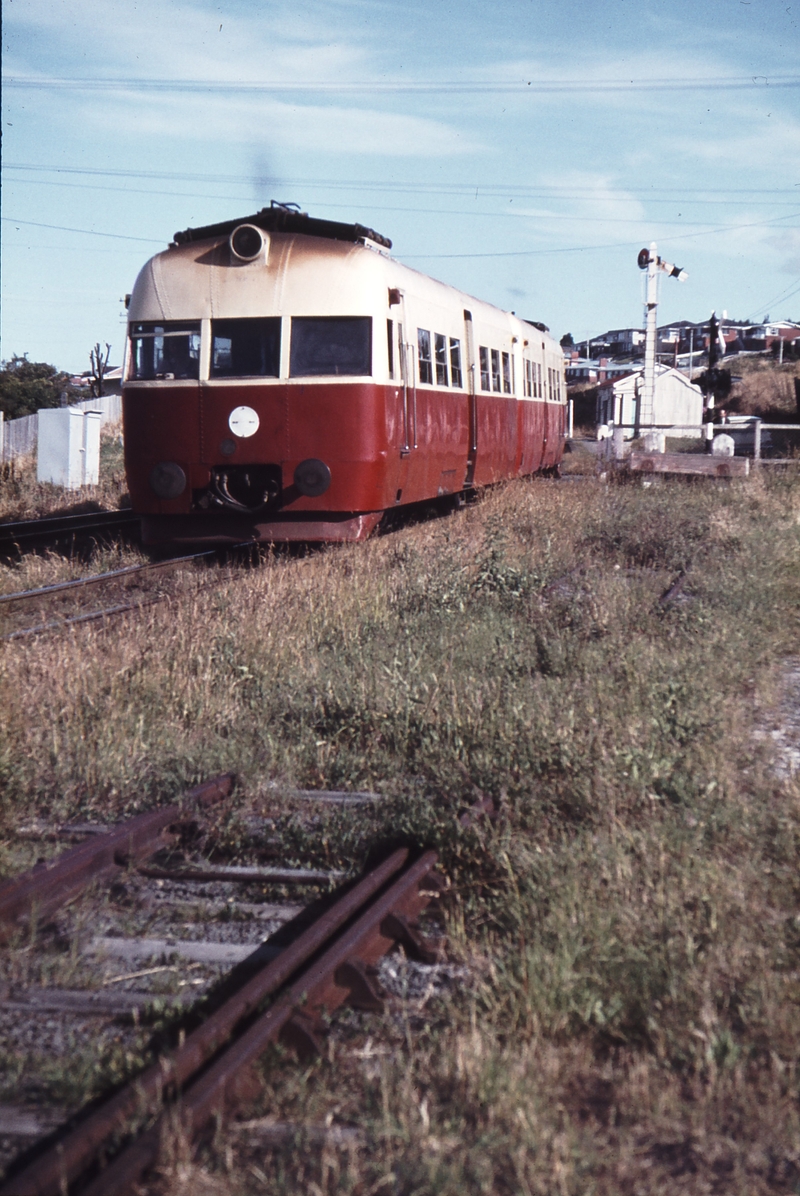112706: Berriedale Down Suburban Railcars