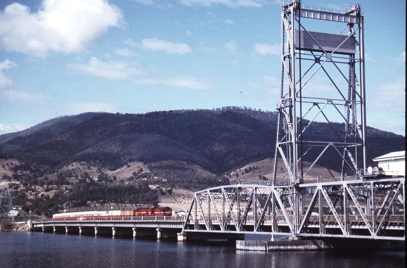 112712: Bridgewater Derwent River Bridge Down Tasman Limited X 10 Y 4