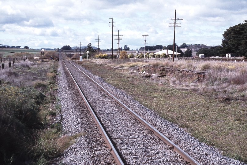 114116: Dunnstown Looking towards Melbourne from Platform