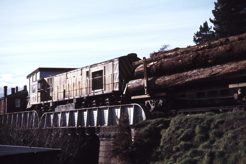 114225: Deloraine Meander River Bridge Up Log Train Z 3