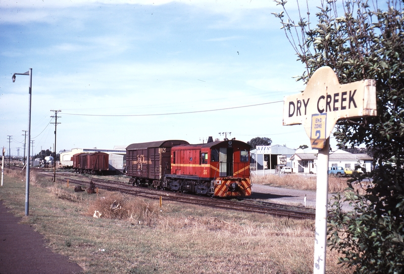 114923: Dry Creek BG Shunter 516