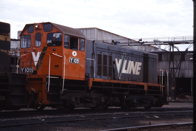 115336: South Dynon Locomotive Depot Y 109