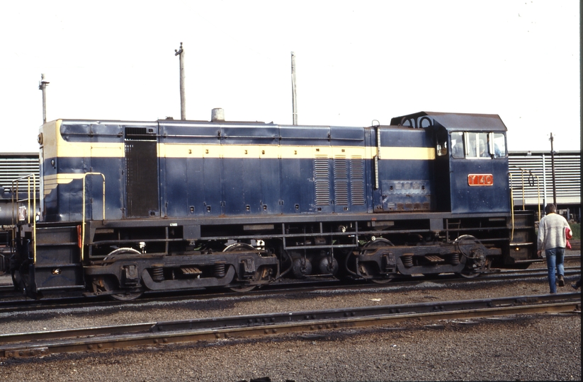 116045: South Dynon Locomotive Workshop Shunter Y 140