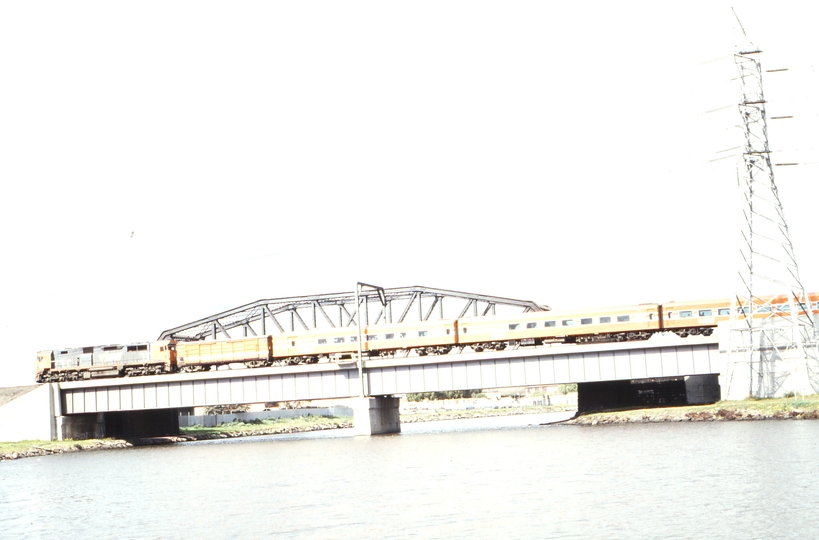 116162: Maribyrnong River Bridge 8038 Up Passenger from Swan Hill N 464