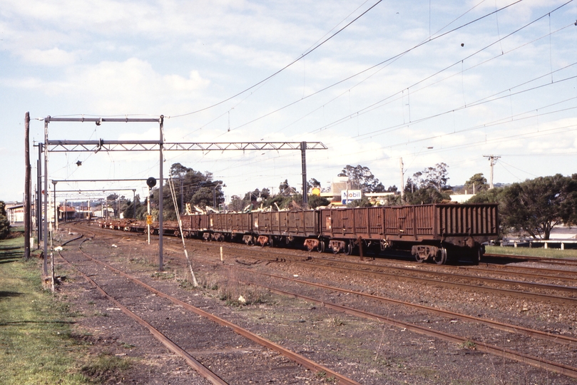 116587: Moe Looking towards Station and Morwell