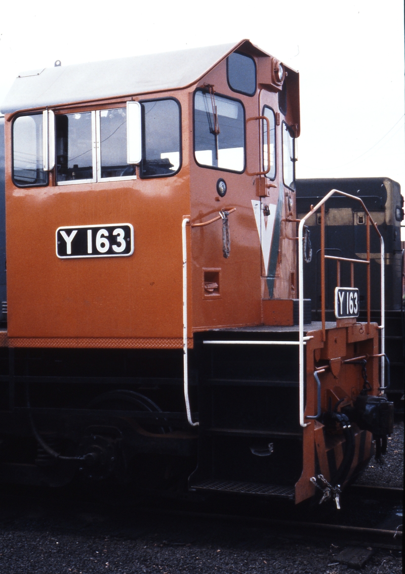 116908: South Dynon Locomotive Depot Y 163