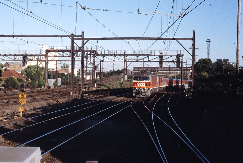 117065: Strathfield Up Brisbane Limited Express 8633 8610