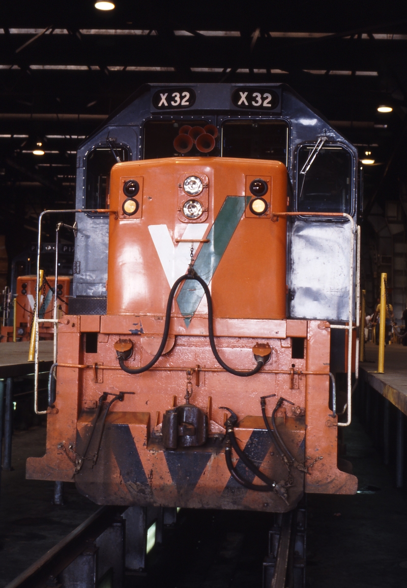 117804: PTC Open Day South Dynon Locomotive Depot X 32