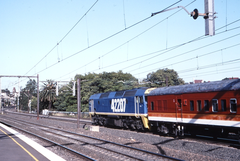 117931: Stanmore Down Canberra Express 42207