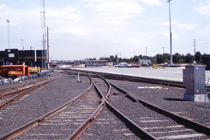 118263: South Dynon Container Terminal Tracks at East end of Flexi Road Looking West