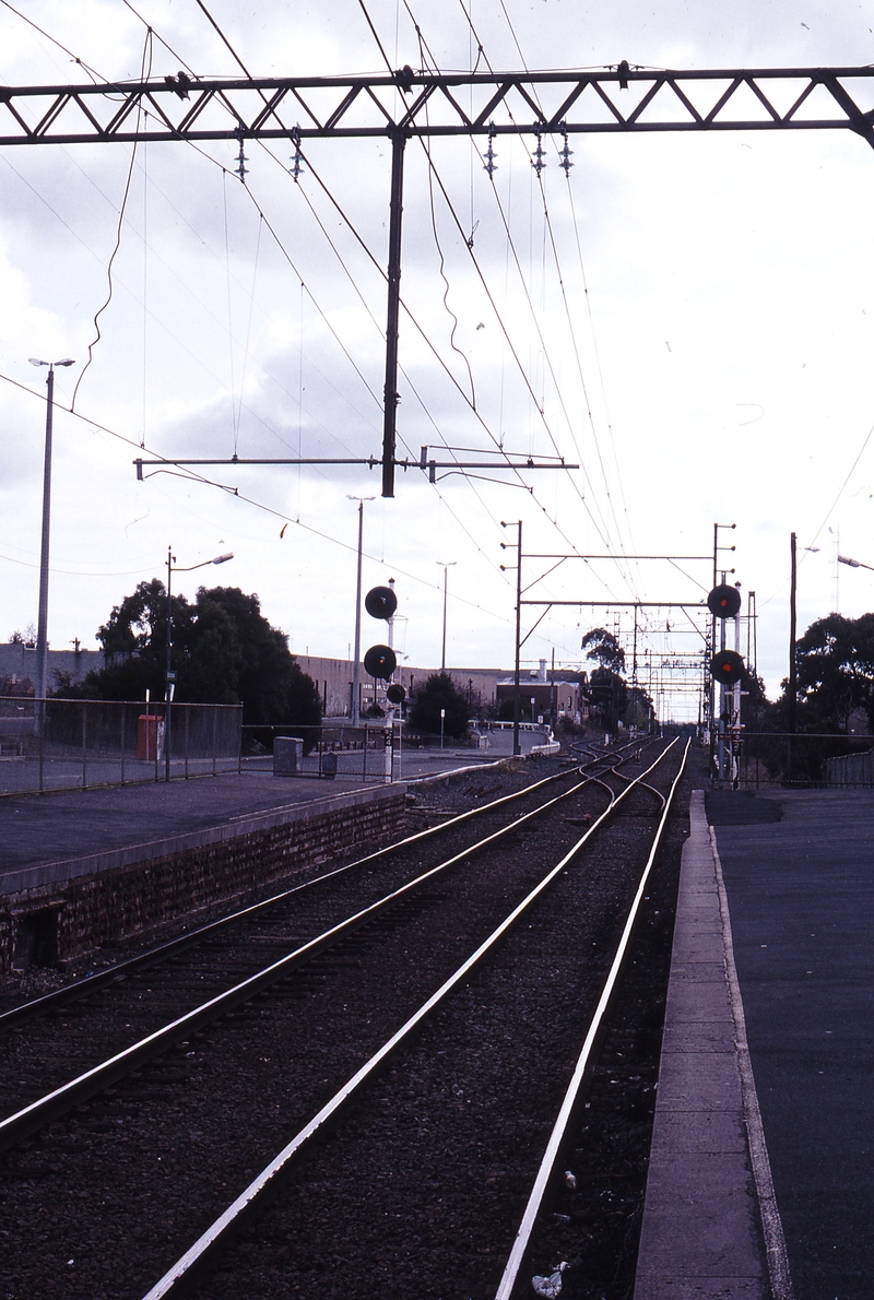 118592: Mitcham Looking towards Melbourne