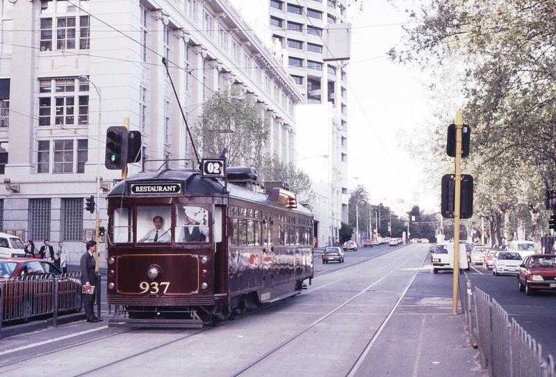 118659: Flinders Street at Exhibition Street Down Retaurant Car 937