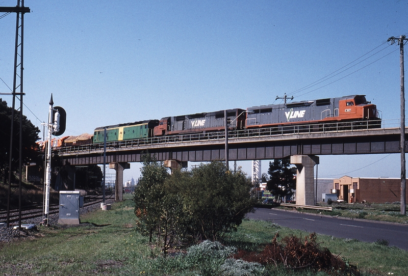 118952: Sunshine Road Bridge 9169 Adelaide Freight C 507 C 501 BL 32