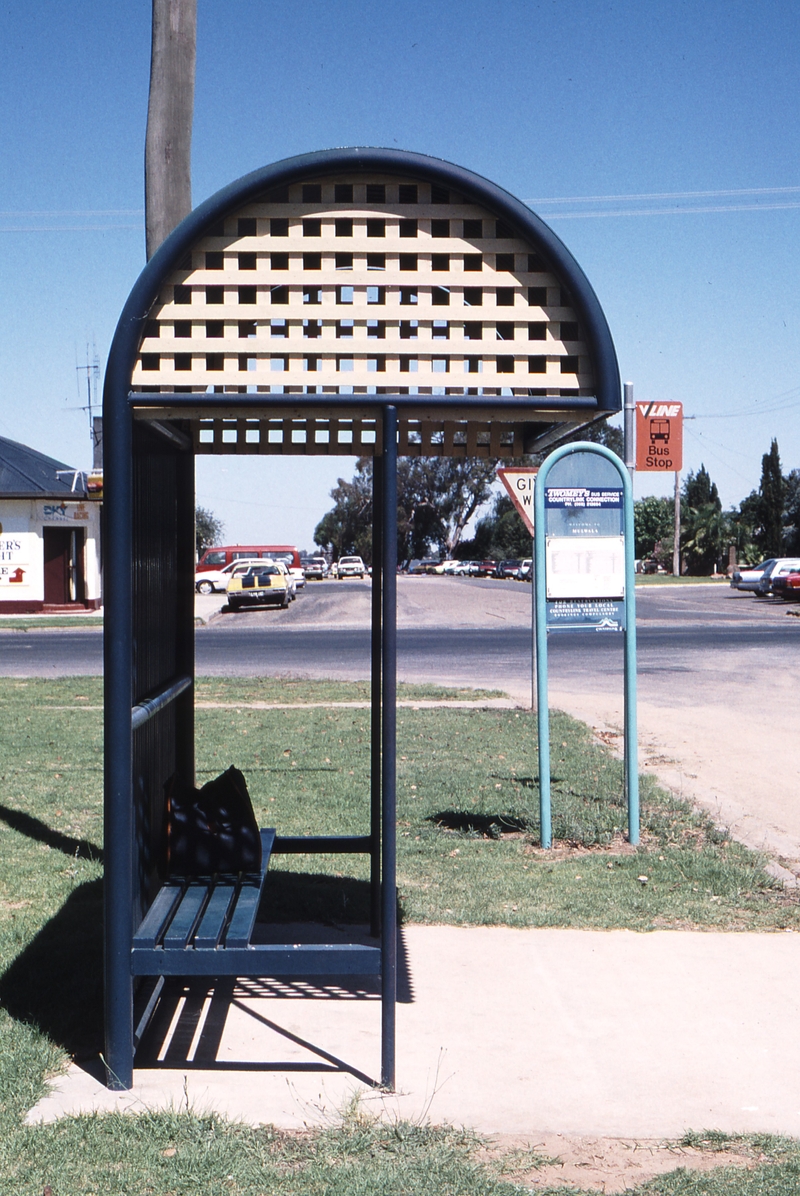 119119: Mulwala Melbourne and Inglis Streets SRANSW and PTCV Bus Stop