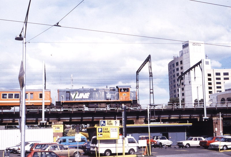 119253: Flinders Street Viaduct near Spencer Street Up Empty Cars P 17 Opening Day City Tram Loop