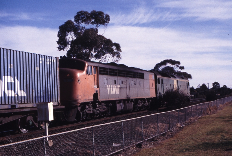 119377: Sunshine Anderson Road Level Crossing Ballarat Line 9145 Adelaide Freight BL 32 S 310