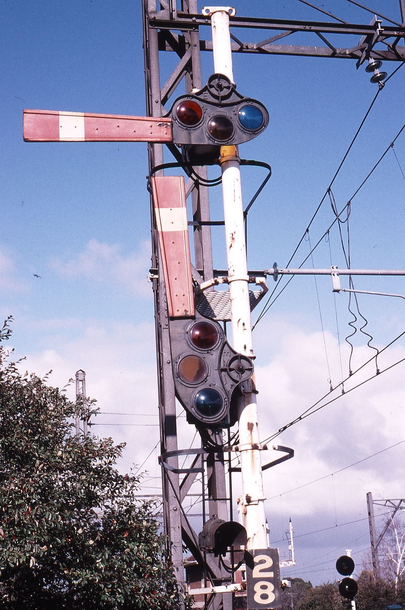 119415: Caulfield Signal 28 at Dandenong end of Platform No 1