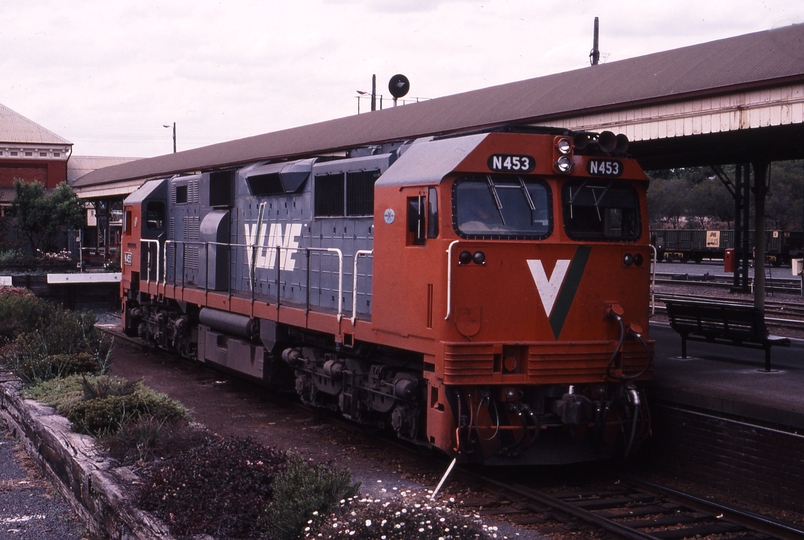 119524: Albury N 453 Locomotive for 8332 Up Passenger