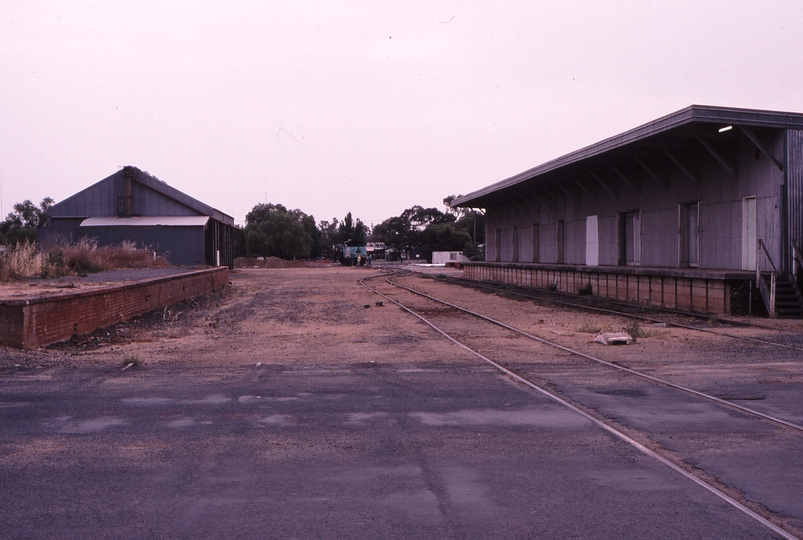 119587: Deniliquin Looking towards K 176 at end of track Former passenger platform at left