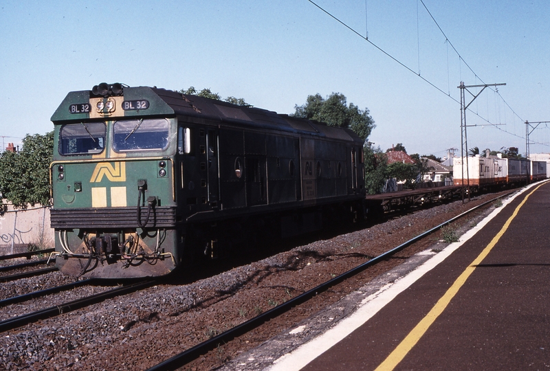 119744: Middle Footscray 9143 Down Adelaide Contrans Superfreighter BL 32